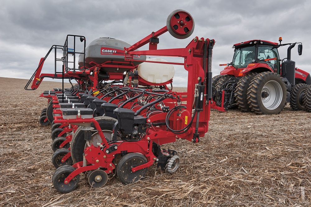 Tractor sales, rainfall forecasts point to bumper summer crops for South Africa in the 2021/22 season